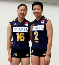 中国女排队员和明星合影(中国女排与明星队的比赛) 中国女排队员和明星合影(中国女排与明星队的比赛)