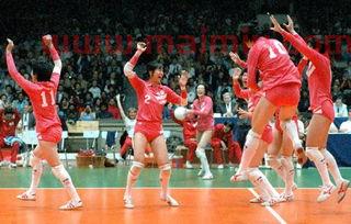 中国女排3比0横扫美国（中国女排3比0横扫美国队）