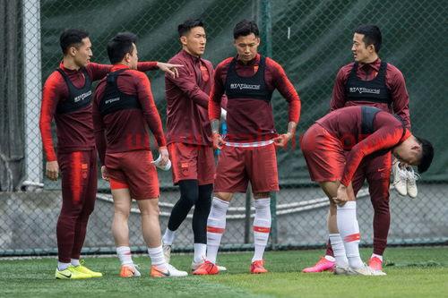 中国足球国家队照片(中国足球国家队员名单照片)